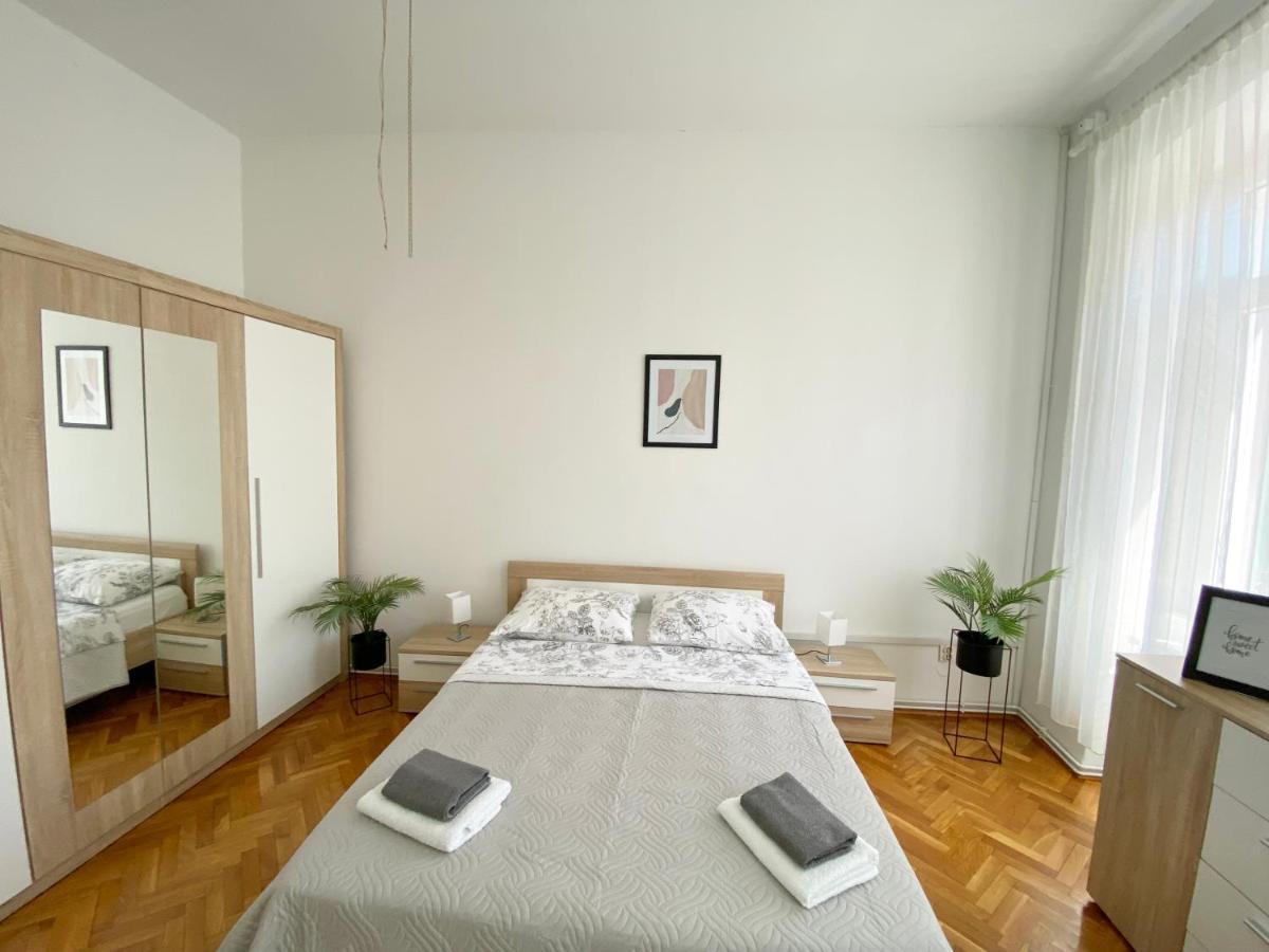 Apartments Centurio พูลา ภายนอก รูปภาพ
